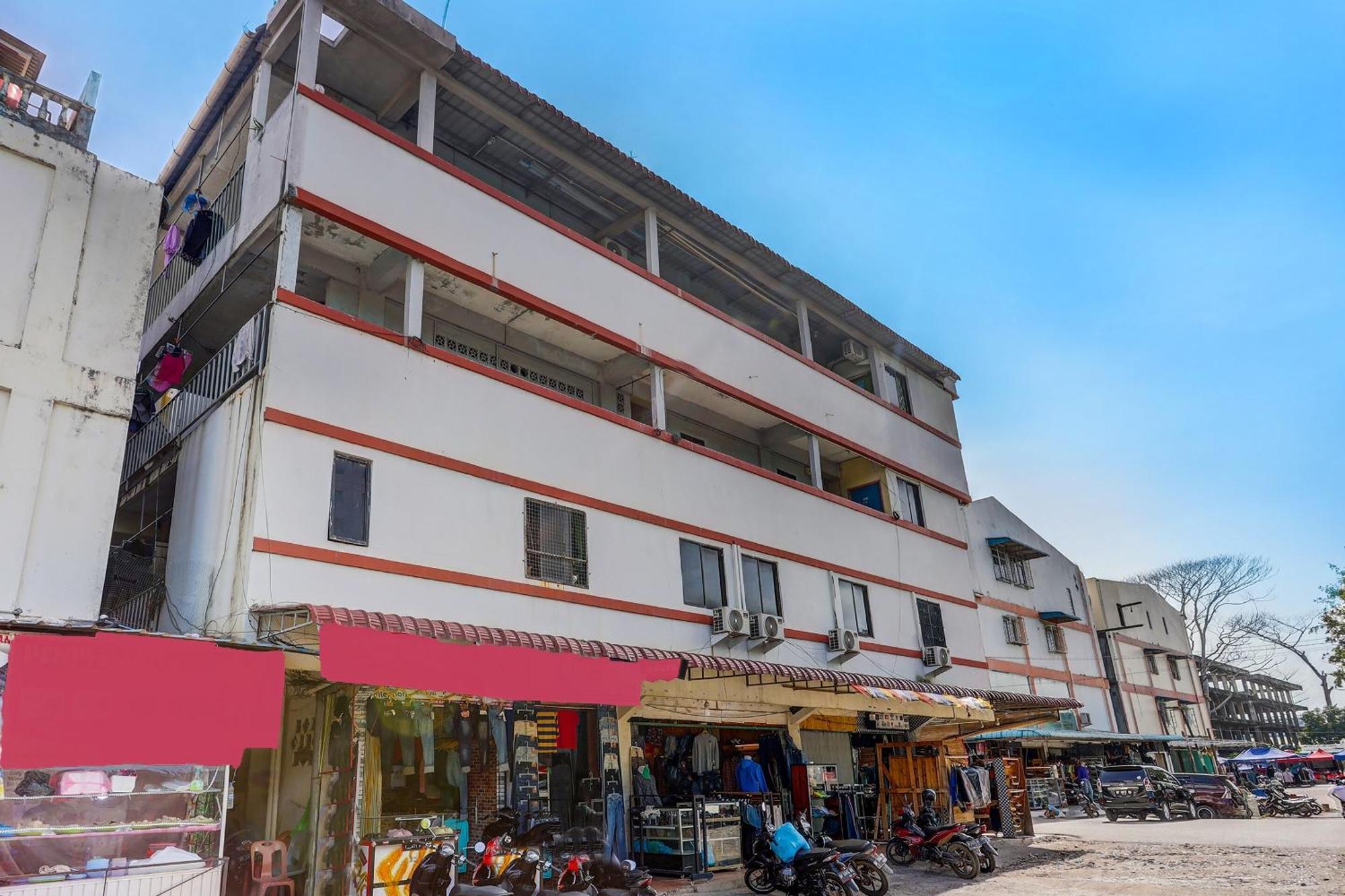 Oyo 92322 Hasan House Syariahnearpelabuhan Feri Harbor Bay Nagoya Ngoại thất bức ảnh