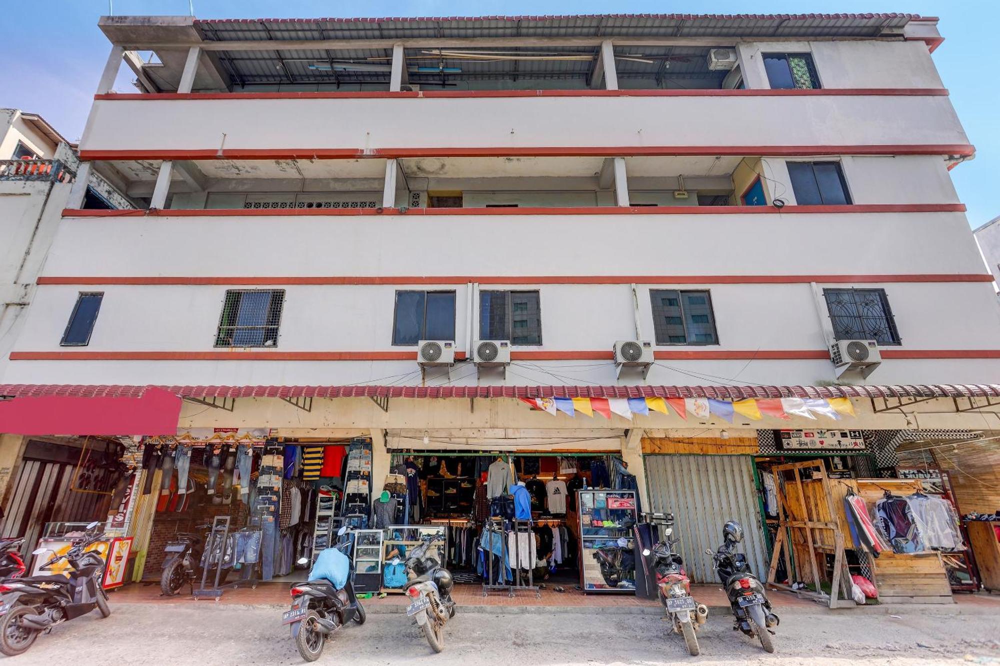 Oyo 92322 Hasan House Syariahnearpelabuhan Feri Harbor Bay Nagoya Ngoại thất bức ảnh